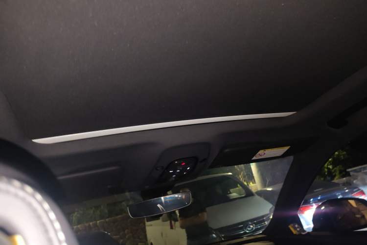 Used Audi Q5L 2024 40 TFSI Luxury Dynamic Edition Headliner