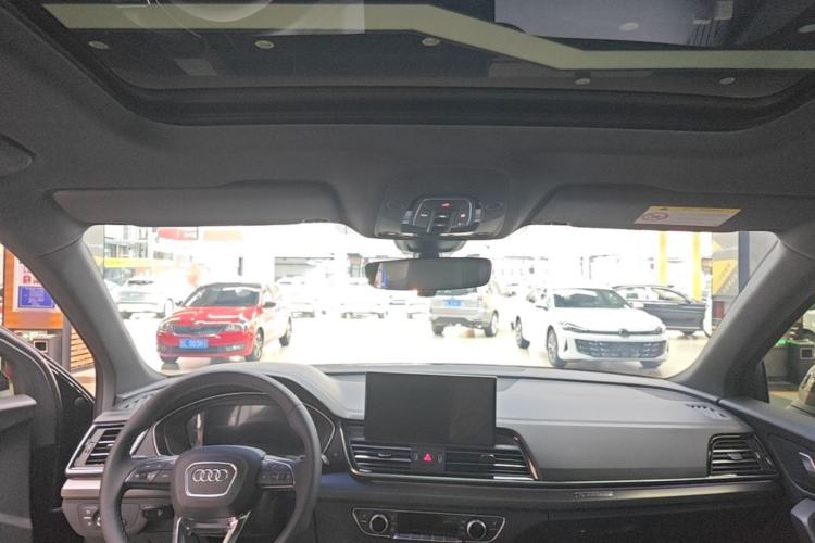 Used Audi Q5L 2024 40 TFSI Luxury Dynamic Edition Headliner