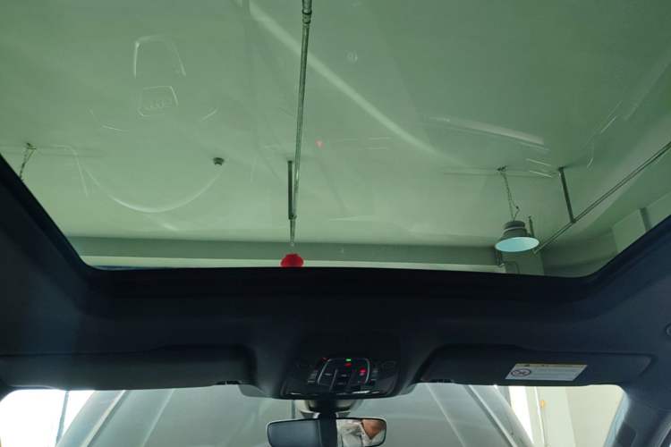 Used Audi Q5L 2024 45 TFSI Luxury Dynamic Model Headliner