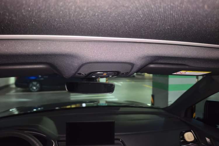 Used Audi Q5L 2024 45 TFSI Luxury Dynamic Model Headliner