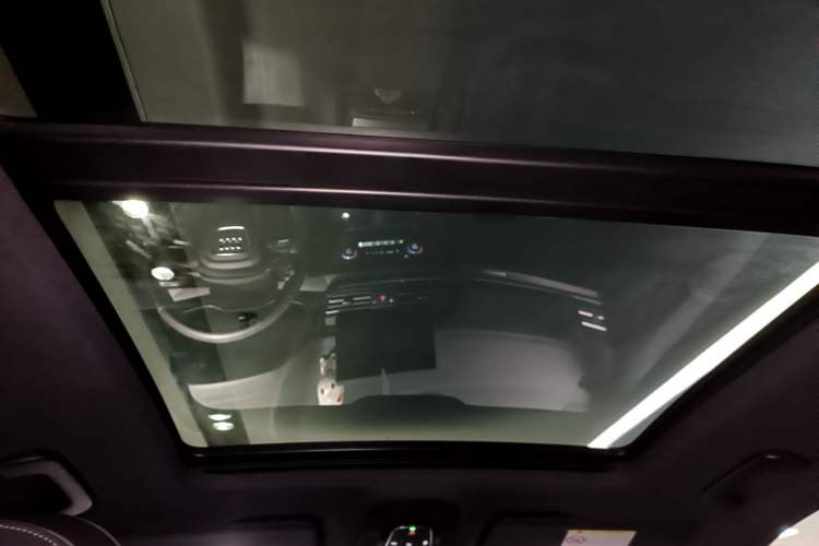 Used Audi Q5L 2024 40 TFSI Fashion Dynamic Model Headliner