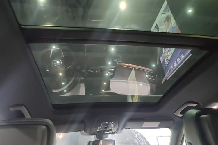 Used Audi Q5L 2024 40 TFSI Luxury Dynamic Edition Headliner