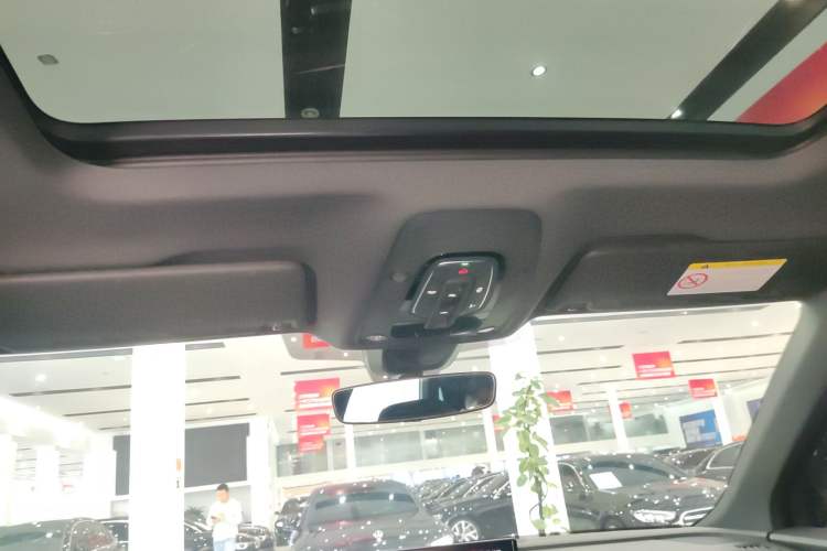 Used Audi Q5L 2024 40 TFSI Luxury Dynamic Edition Headliner