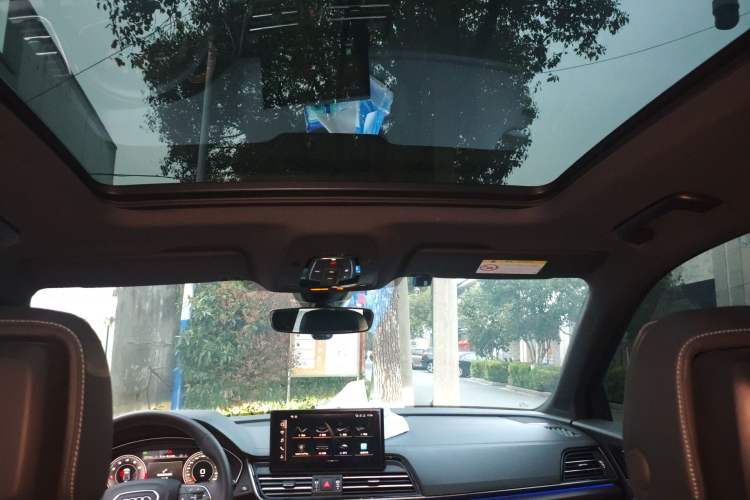 Used Audi Q5L 2024 45 TFSI Luxury Dynamic Model Headliner