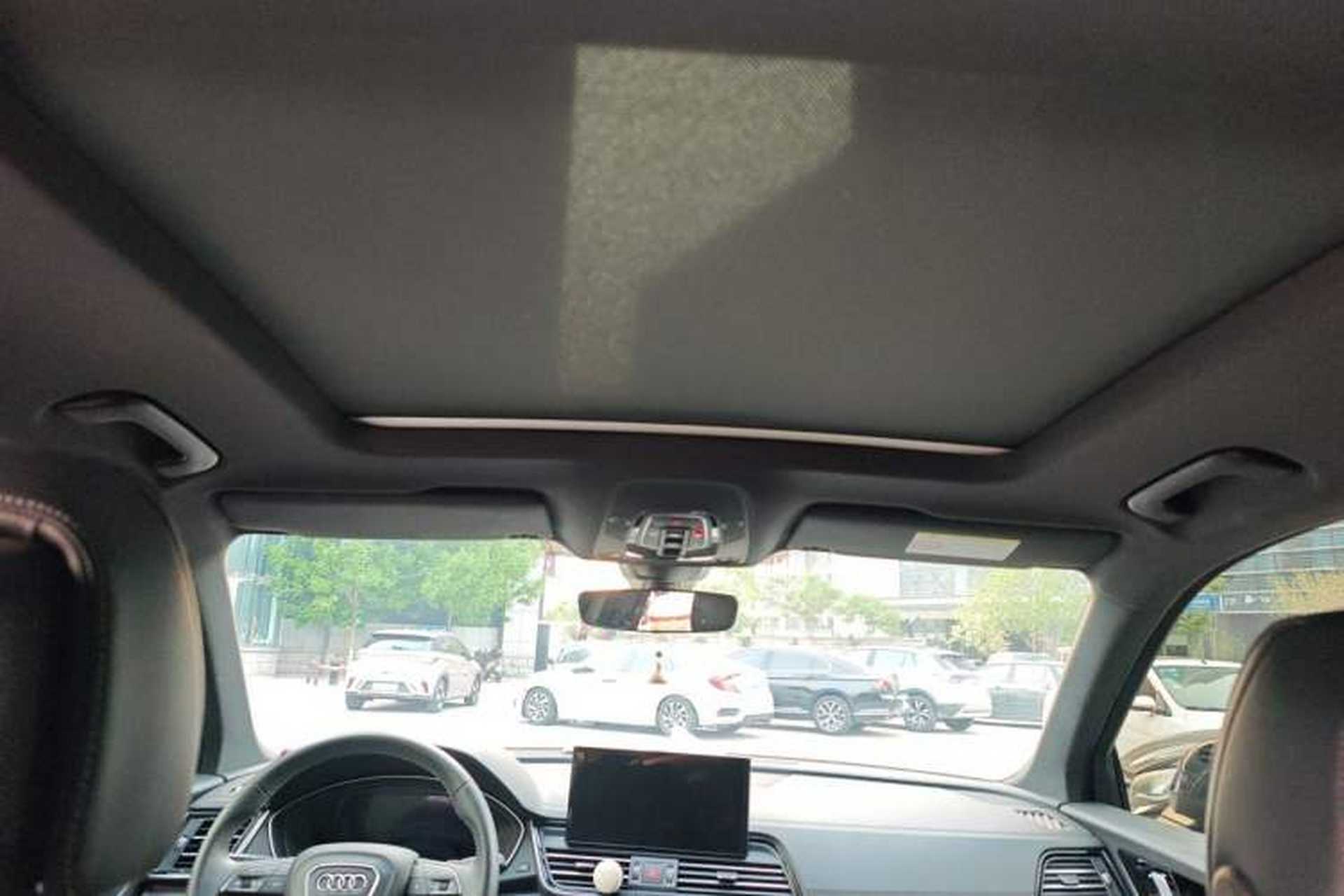Used Audi Q5L 2024 40 TFSI Luxury Dynamic Edition Headliner