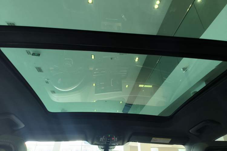Used Audi Q5L 2024 40 TFSI Luxury Dynamic Edition Headliner