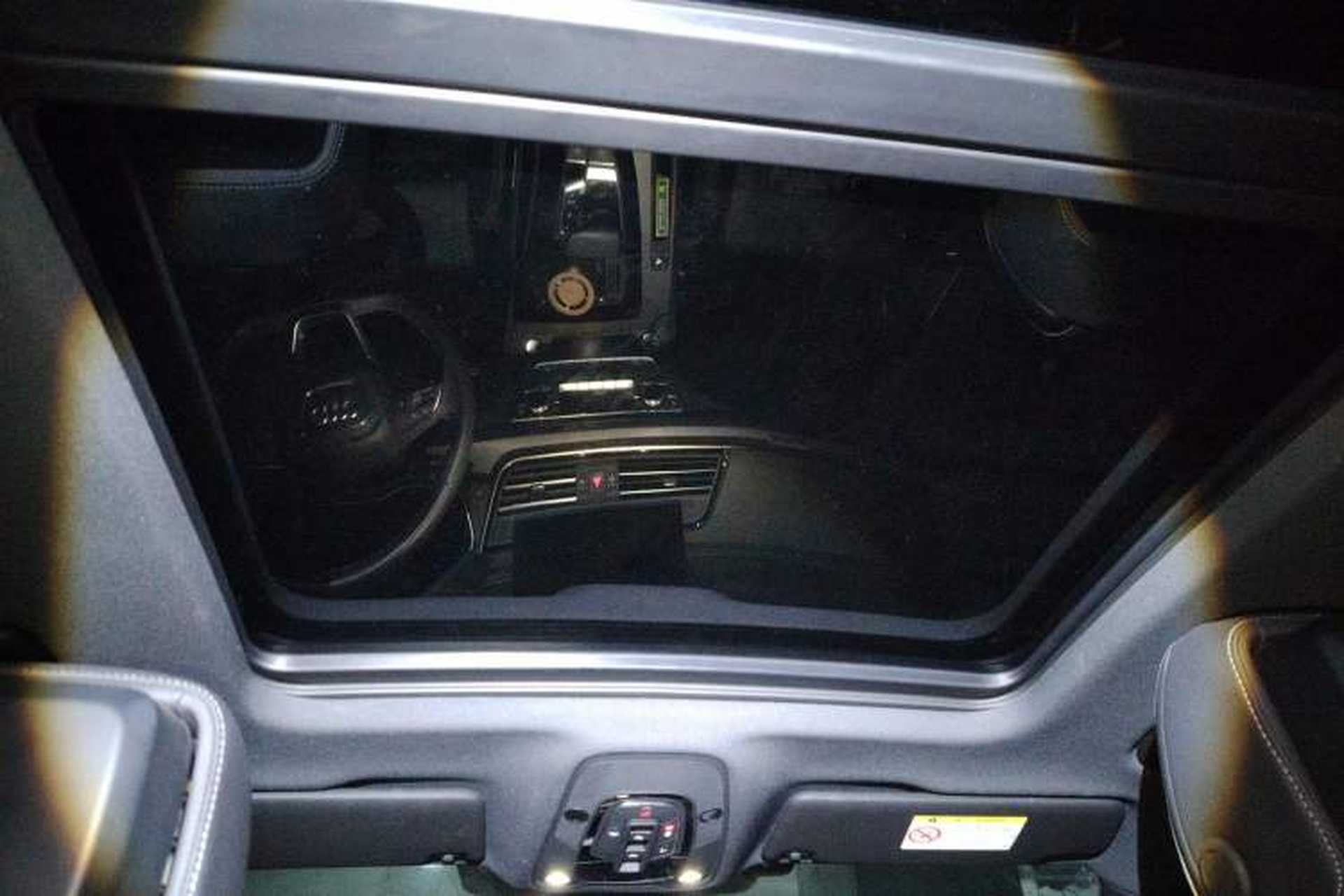 Used Audi Q5L 2024 45 TFSI Luxury Dynamic Model Headliner