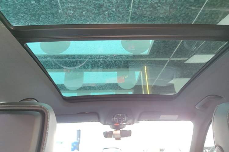 Used Audi Q5L 2024 45 TFSI Luxury Dynamic Model Headliner