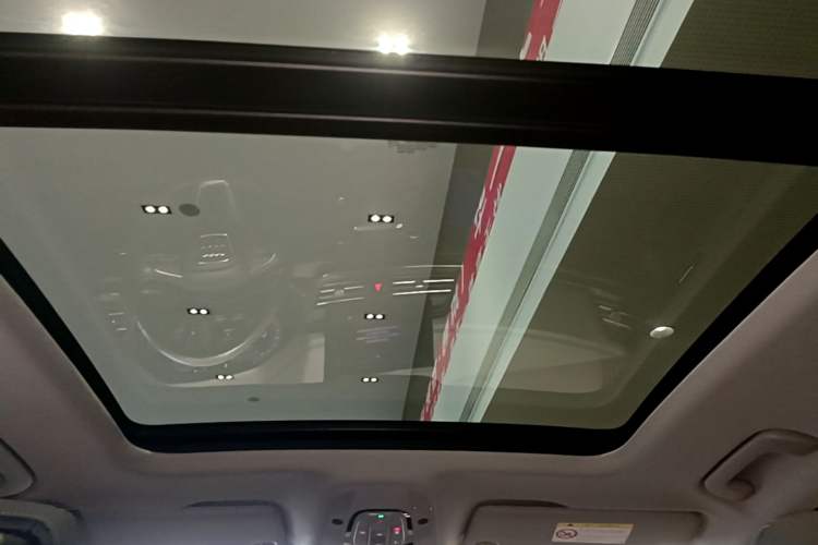 Used Audi Q5L 2024 40 TFSI Luxury Prestige Edition Headliner