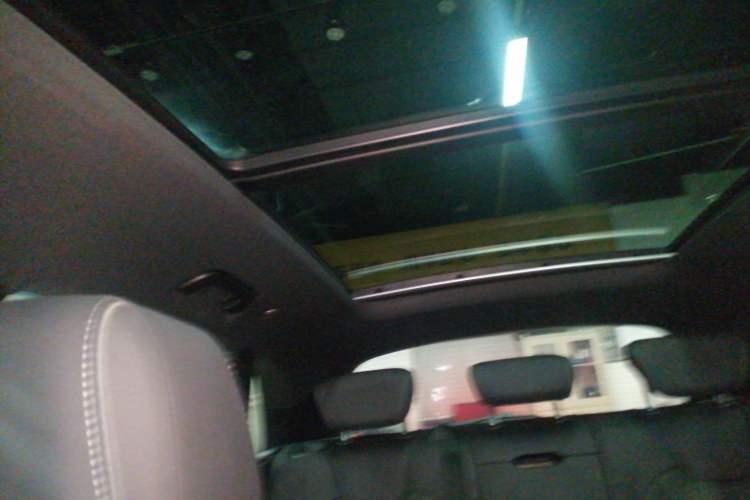 Used Audi Q5L 2024 40 TFSI Luxury Dynamic Edition Headliner