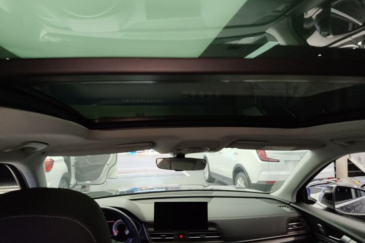 Used Audi Q5L 2024 40 TFSI Fashion Dynamic Model Headliner