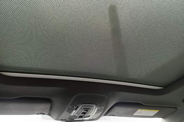 Used Audi Q5L 2024 40 TFSI Luxury Dynamic Edition Headliner