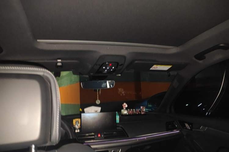 Used Audi Q5L 2024 45 TFSI Luxury Dynamic Model Headliner