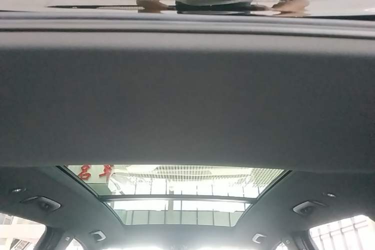 Used Audi Q5L 2024 40 TFSI Luxury Dynamic Edition Headliner