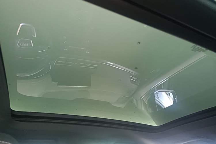 Used Audi Q5L 2024 45 TFSI Luxury Dynamic Model Headliner