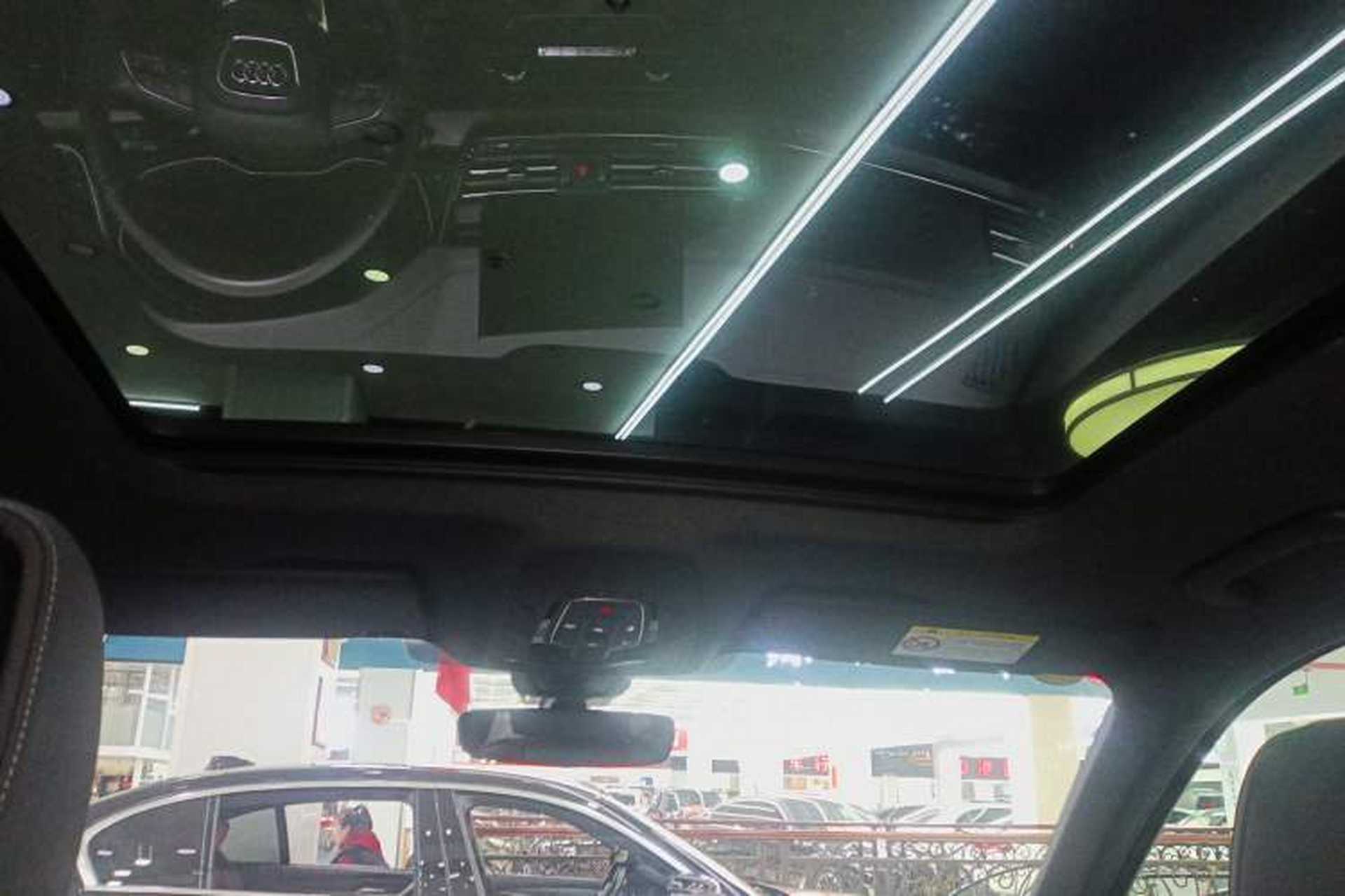 Used Audi Q5L 2024 40 TFSI Luxury Dynamic Edition Headliner