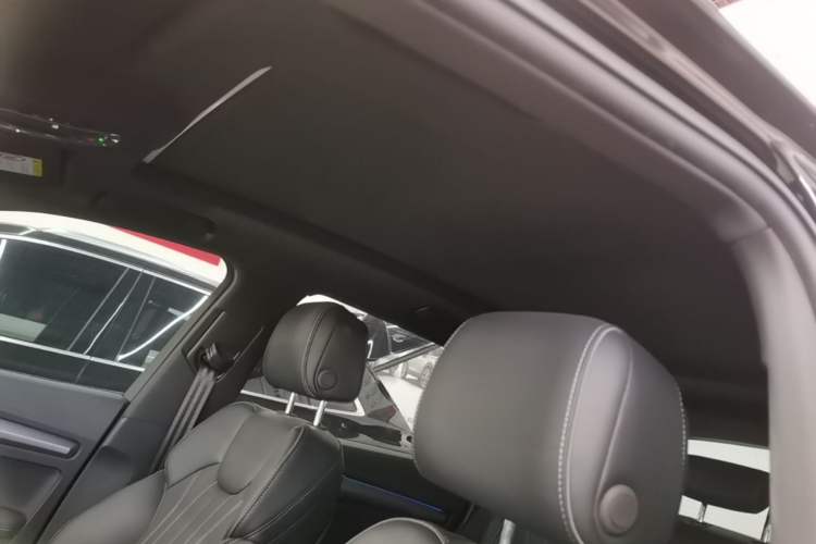 Used Audi Q5L 2024 40 TFSI Luxury Dynamic Edition Headliner