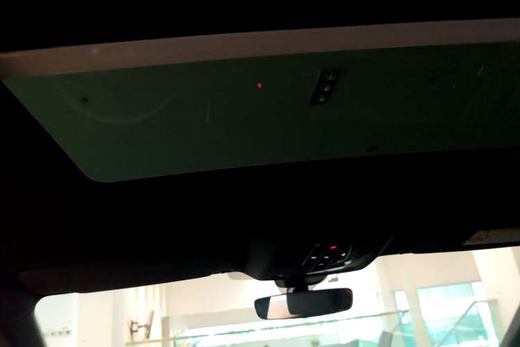 Used Audi Q5L 2024 40 TFSI Luxury Dynamic Edition Headliner