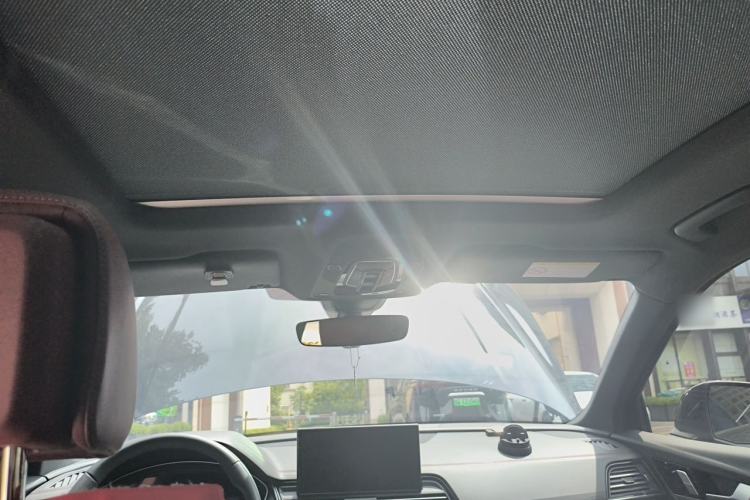 Used Audi Q5L 2024 40 TFSI Luxury Dynamic Edition Headliner