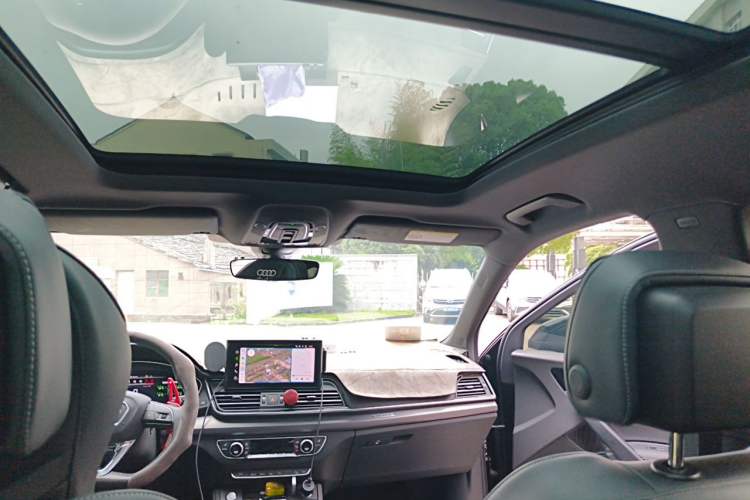 Used Audi Q5L 2024 45 TFSI Luxury Dynamic Model Headliner