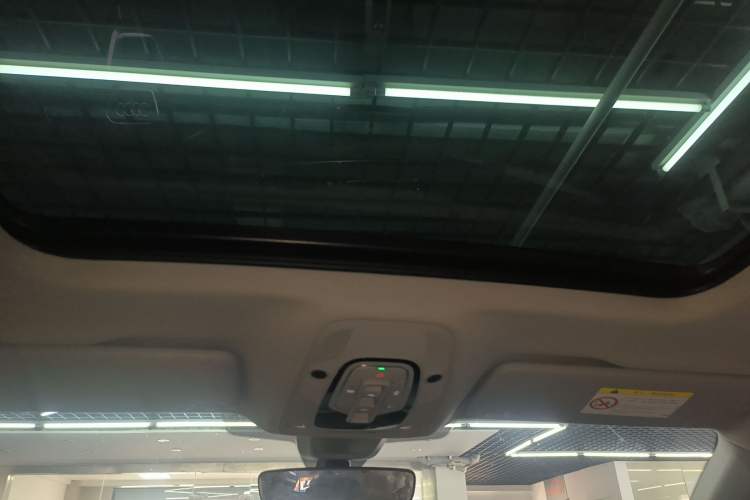 Used Audi Q5L 2024 40 TFSI Fashion Dynamic Model Headliner