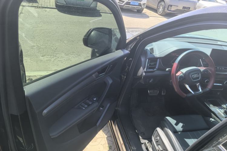 Used Audi Q5L 2024 40 TFSI Luxury Dynamic Edition Interior 1