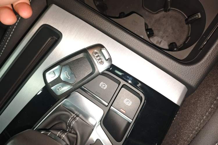 Used Audi Q5L 2024 40 TFSI Fashion Dynamic Model Interior 1