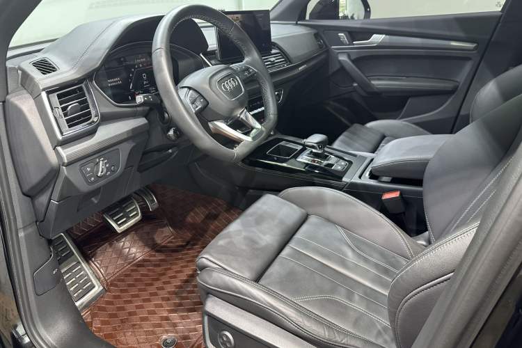Used Audi Q5L 2024 40 TFSI Luxury Dynamic Edition Interior 1