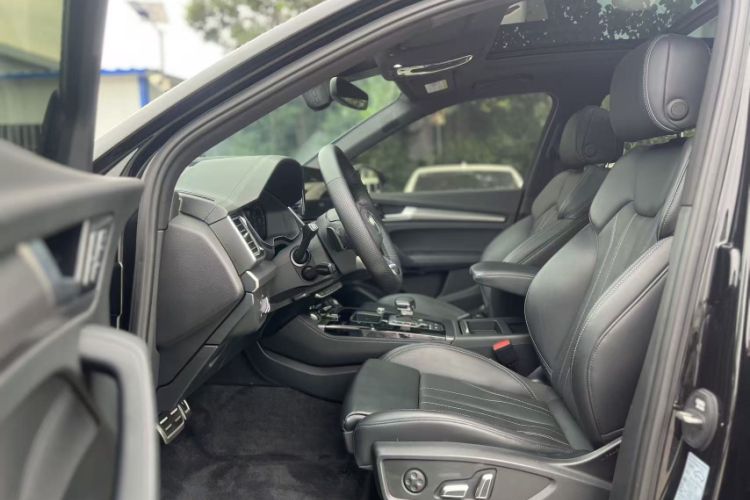 Used Audi Q5L 2024 45 TFSI Luxury Dynamic Model Interior 1