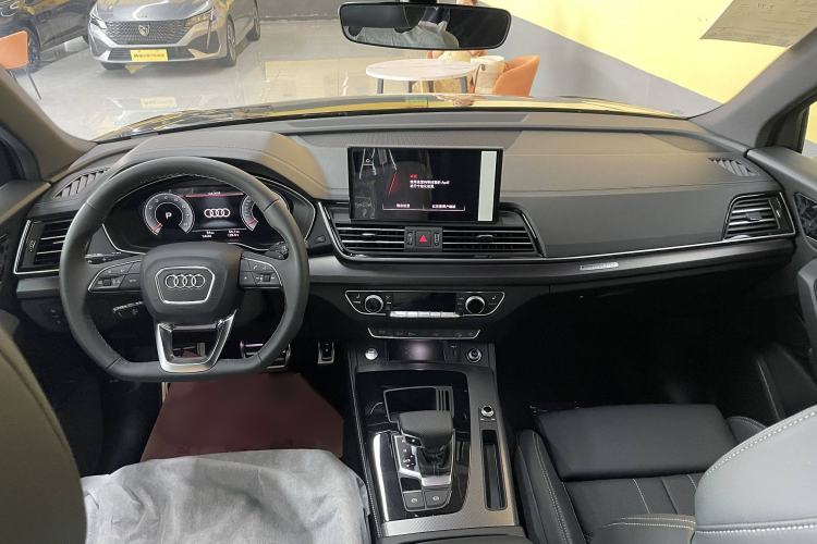 Used Audi Q5L 2024 40 TFSI Luxury Dynamic Edition Interior 1