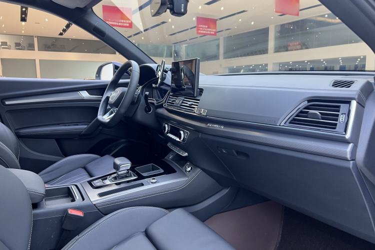 Used Audi Q5L 2024 45 TFSI Luxury Dynamic Model Interior 10