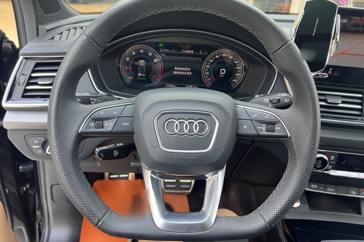 Used Audi Q5L 2024 45 TFSI Luxury Dynamic Model Interior 2