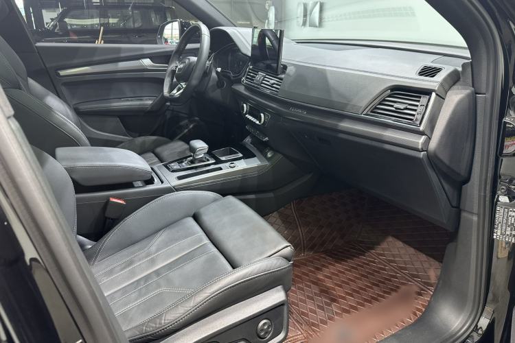 Used Audi Q5L 2024 40 TFSI Luxury Dynamic Edition Interior 2