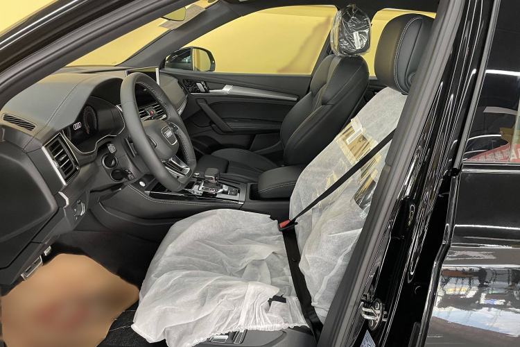 Used Audi Q5L 2024 40 TFSI Luxury Dynamic Edition Interior 2
