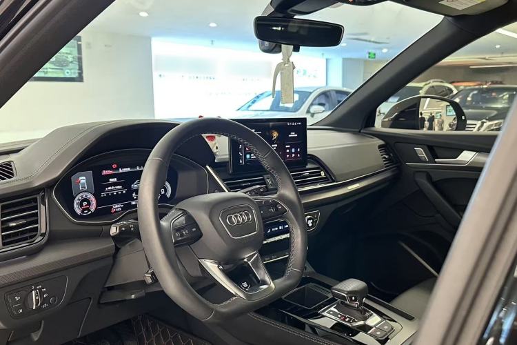 Used Audi Q5L 2024 40 TFSI Fashion Dynamic Model Interior 3