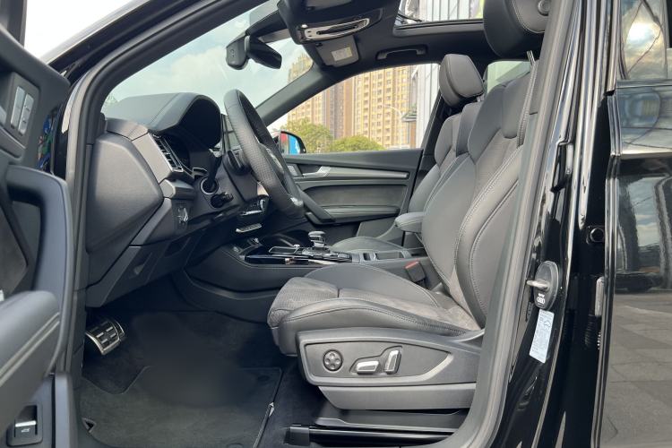 Used Audi Q5L 2024 40 TFSI Luxury Dynamic Edition Interior 3