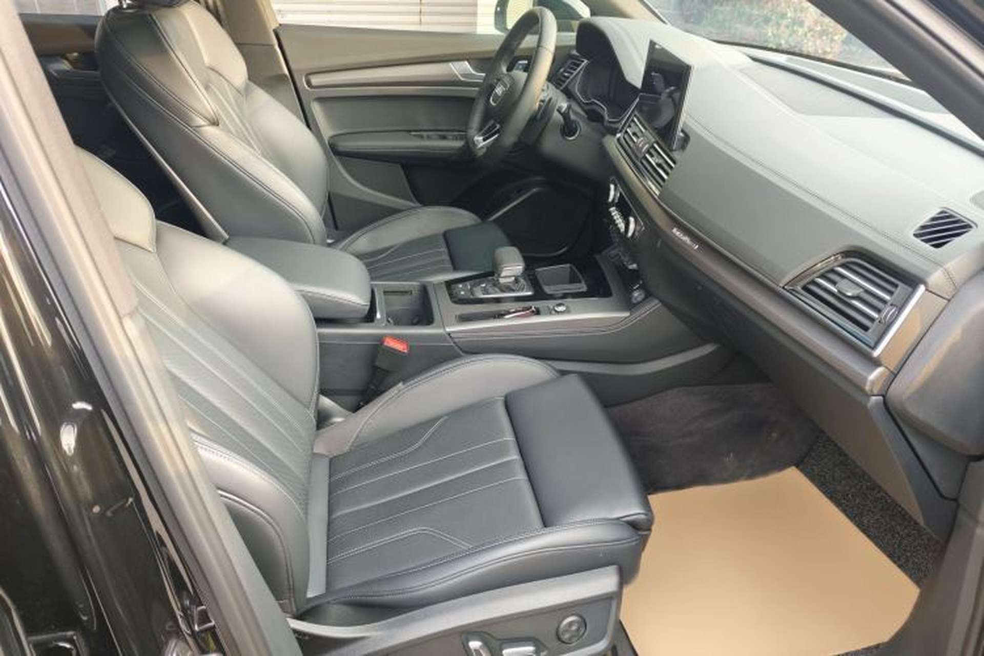 Used Audi Q5L 2024 40 TFSI Luxury Dynamic Edition Interior 4