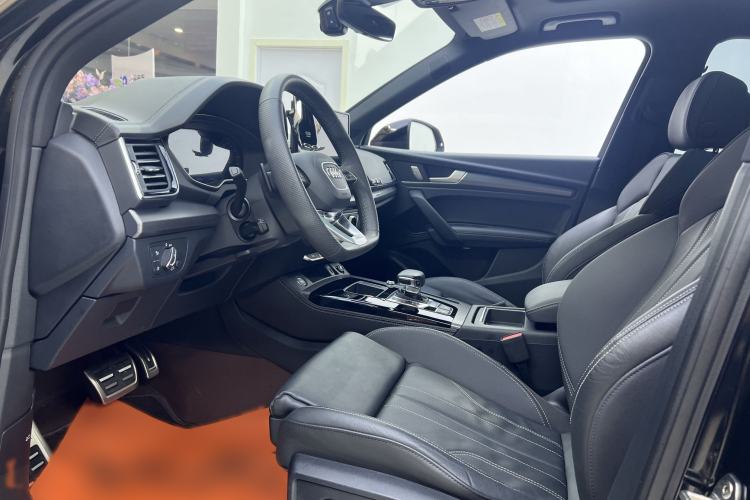 Used Audi Q5L 2024 45 TFSI Luxury Dynamic Model Interior 5