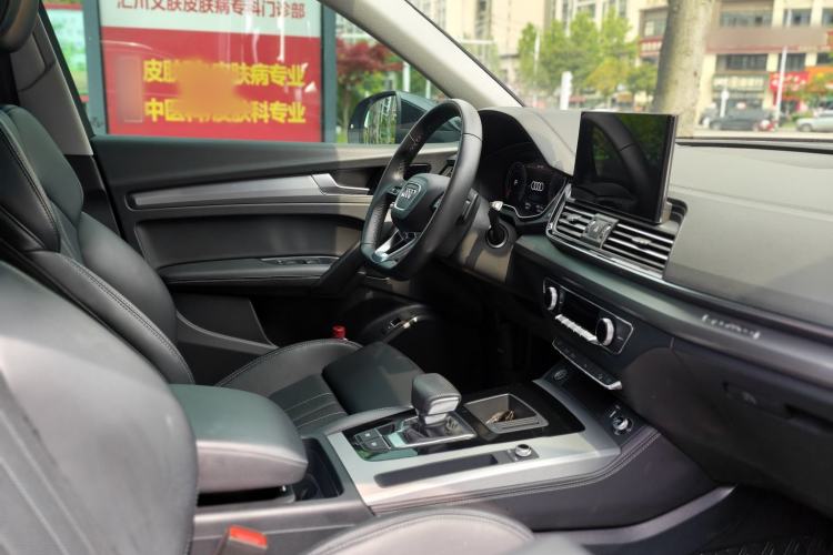 Used Audi Q5L 2024 40 TFSI Fashion Dynamic Model Interior 5