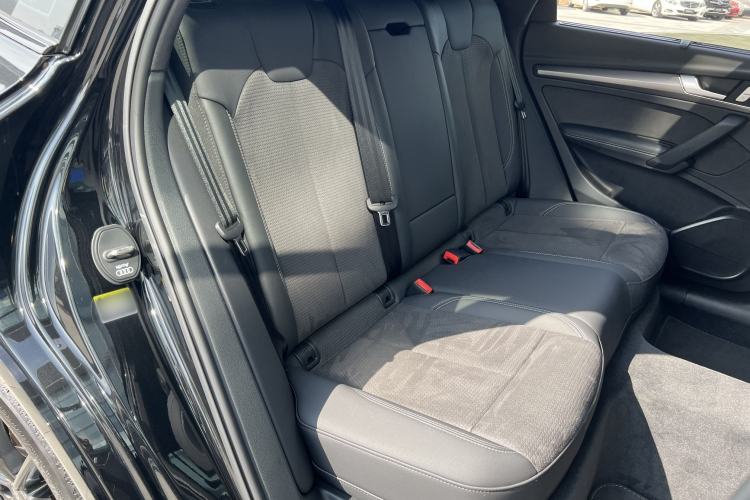 Used Audi Q5L 2024 40 TFSI Luxury Dynamic Edition Interior 7