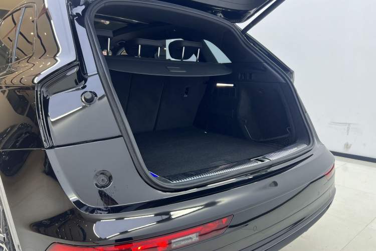 Used Audi Q5L 2024 45 TFSI Luxury Dynamic Model Interior 8