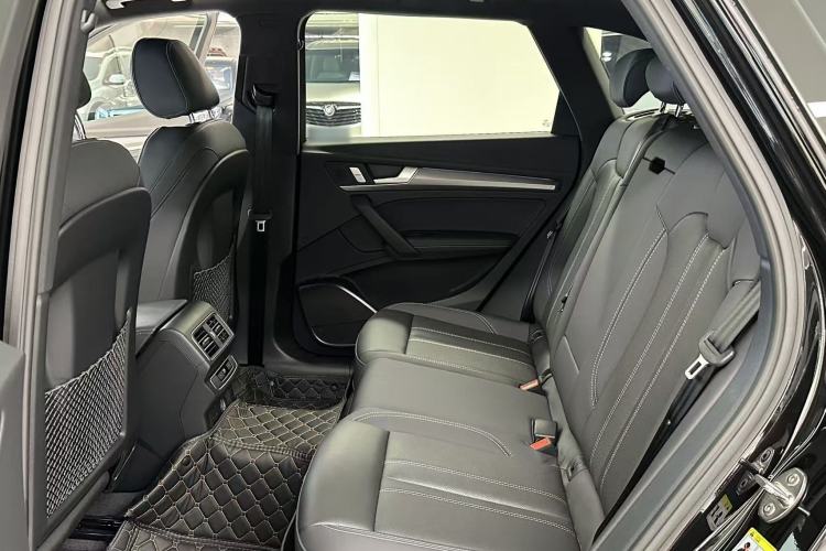 Used Audi Q5L 2024 40 TFSI Fashion Dynamic Model Interior 8