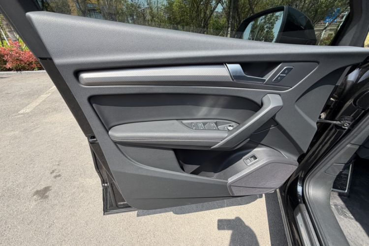 Used Audi Q5L 2024 40 TFSI Luxury Dynamic Edition Interior 9