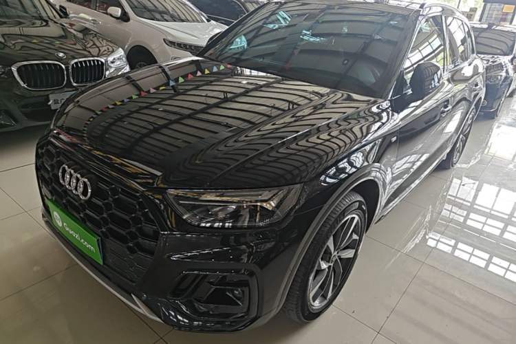 Used Audi Q5L 2024 40 TFSI Luxury Dynamic Edition Guazi used car, China used car export, Used car for sale, Used cars, Cheapest cars for sale