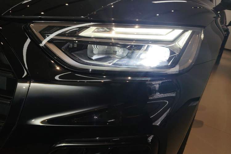 Used Audi Q5L 2024 40 TFSI Luxury Dynamic Edition Left Front Headlight