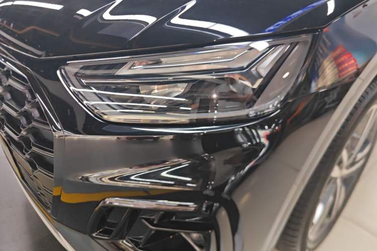 Used Audi Q5L 2024 40 TFSI Luxury Dynamic Edition Left Front Headlight
