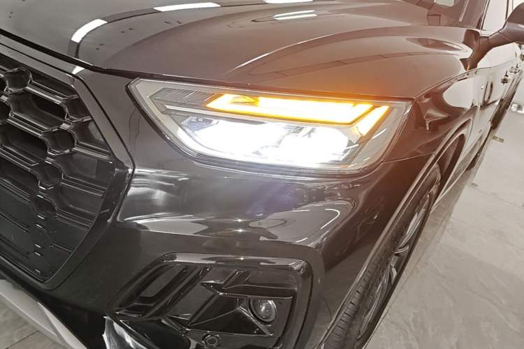Used Audi Q5L 2024 40 TFSI Luxury Dynamic Edition Left Front Headlight