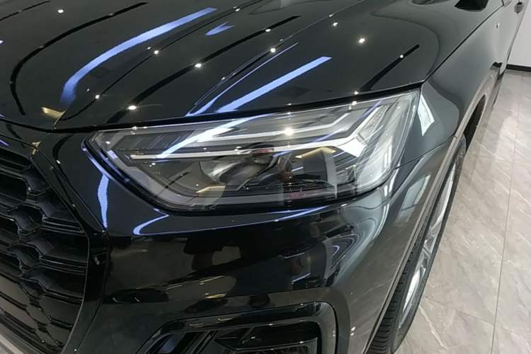 Used Audi Q5L 2024 40 TFSI Luxury Dynamic Edition Left Front Headlight
