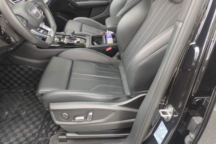 Used Audi Q5L 2024 40 TFSI Luxury Prestige Edition Left Front Seat