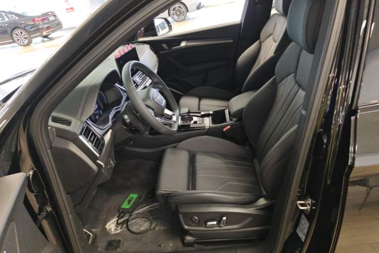 Used Audi Q5L 2024 40 TFSI Fashion Dynamic Model Left Front Seat